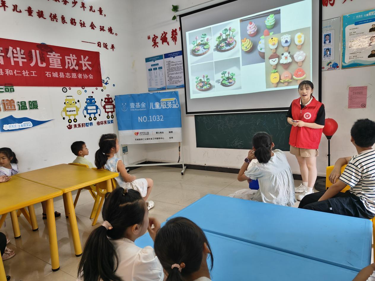 �����Ɍ�ճ��������(chu��ng)��옷����L