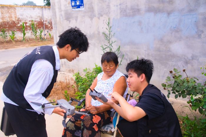 ���w�Ƽ����`�F���Lʢ�ʹ壬�_չ�������뼰�r�I��r�{�л��