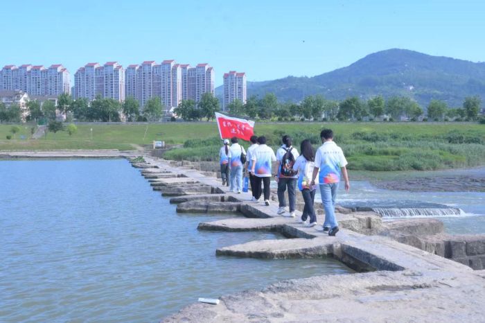 Ȫ�ݺ����I(y��)�W(xu��)Ժ�{����ľ�m��Ϫ������F��ľ�mϪ����������Ϫ���o�`����