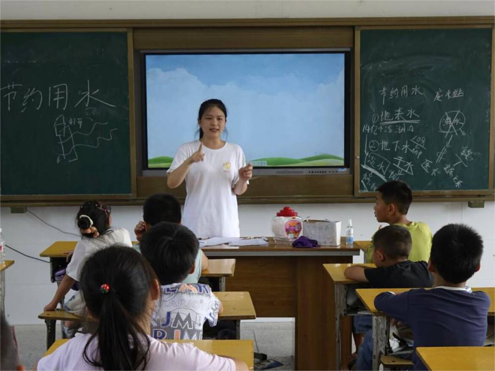 ��(r��n)�ļ�(x��)�o ��(ji��)ˮ���Є�(d��ng)��������ǹ�־Ը����(w��)�(du��)�_չ��(ji��)�s��ˮ��ɫ�n�̲����Gɫ�N��