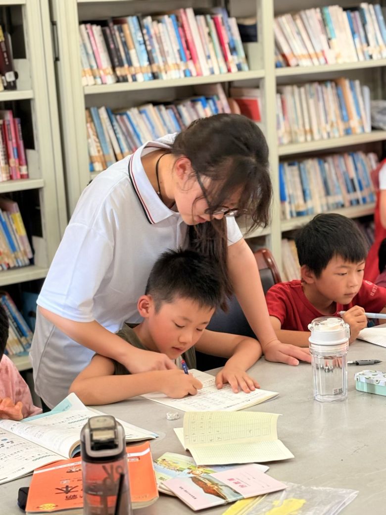 �Ի��W֮Ȥ��ȼ�l�僺ͯ������֪��