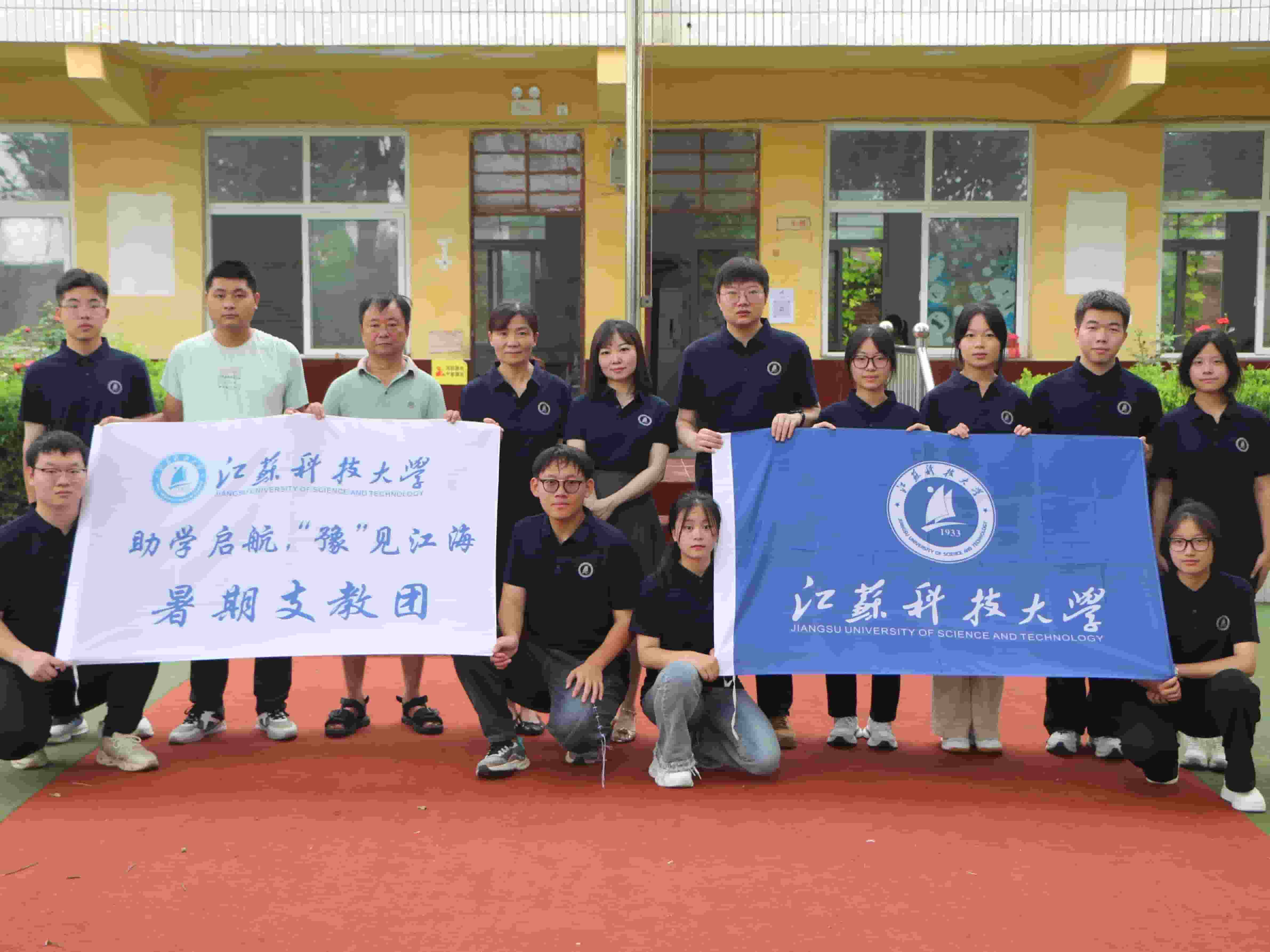 ��(��i)�ڴ�ɽ�g���c���ӂ�ͬ�е�����