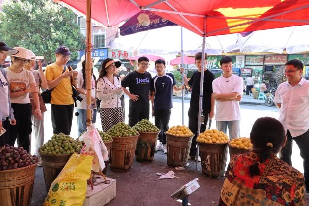 ����p�����أ����롱���{����