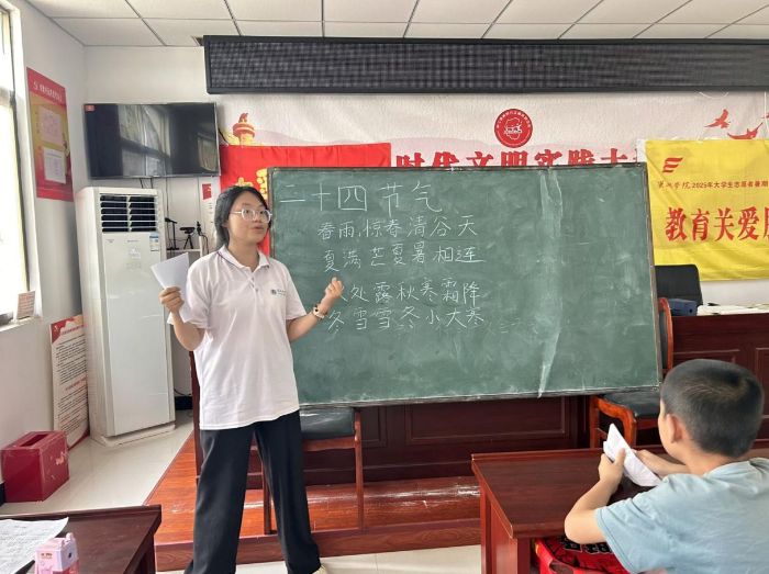 ͬ�ľ�������ů���ա����Ļ���Ă��У�ָ���ϵ��ǻ�