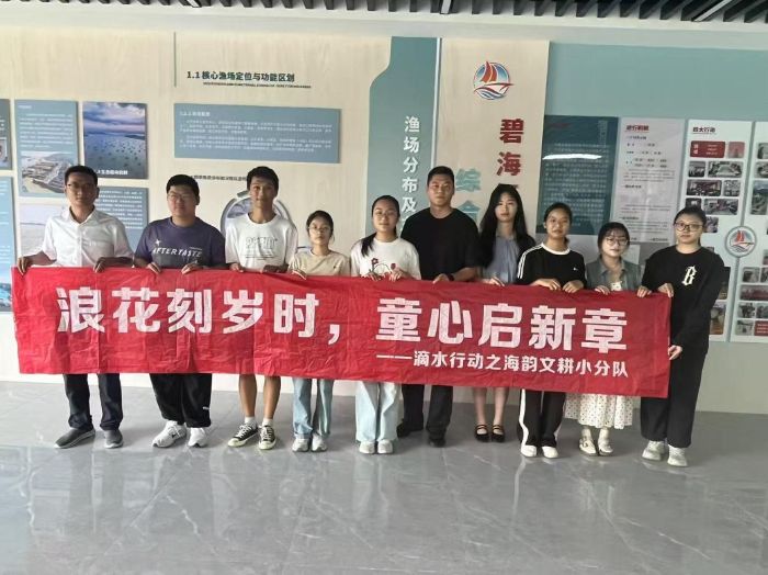 �̺��t����Ӣ�ţ�����������Մ���ϵ��ഺ��Ԓ�c�l(f��)չ����