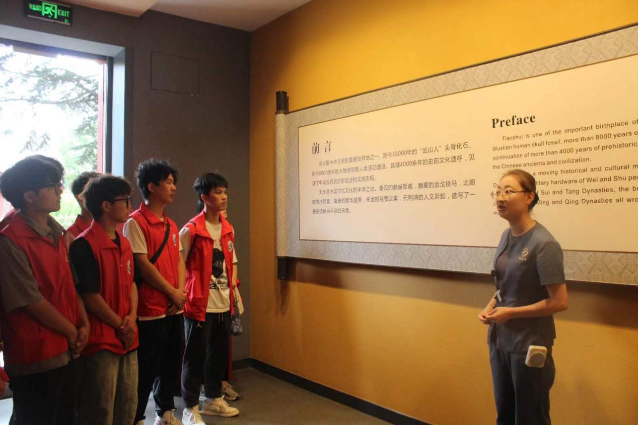 �L����W�W�������l��׷���tɫ���E���s�m�tɫ���}