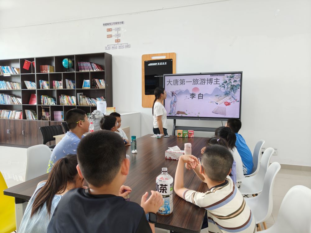 �ഺΞ�𣬜�ů�}��ͯ��(m��ng)ʢ��