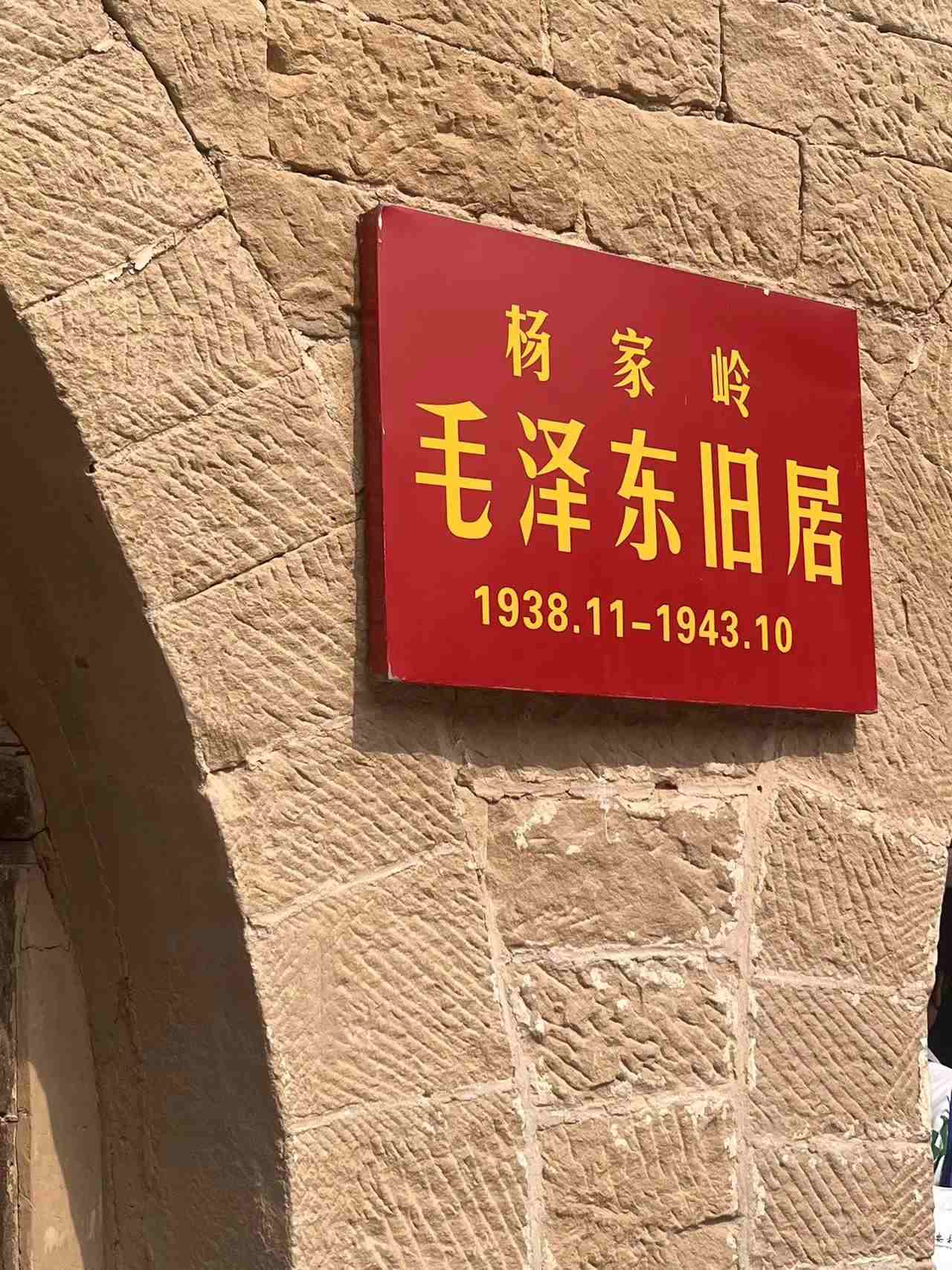 ׷���������E�����мtɫ����