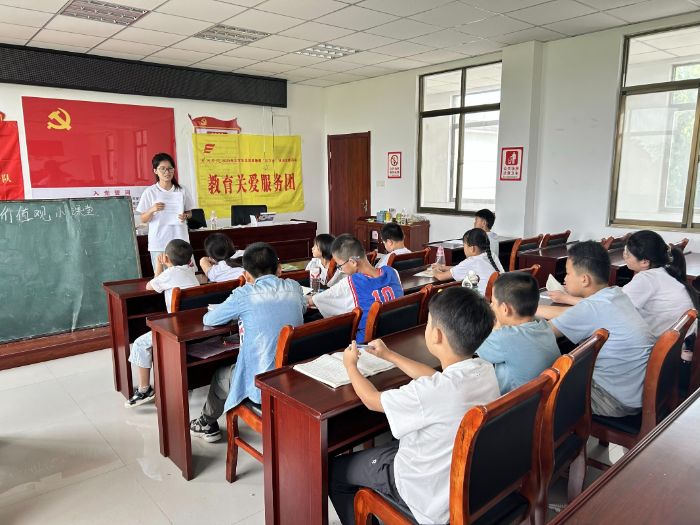 ���o(h��)ͯ�ģ�ͬ�L�󡪡������W(xu��)Ժ־Ը����(w��)�F(tu��n)�鄢�մ����а������tɫ�����c������չ���