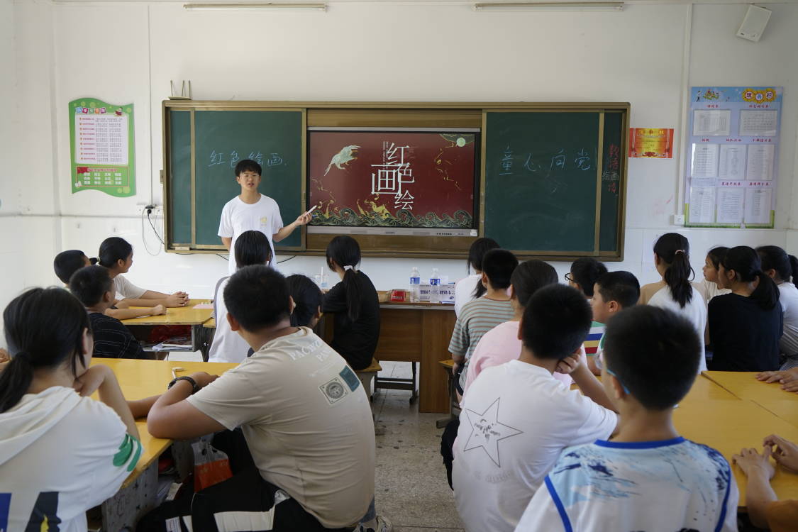 ���(y��ng)�ǹ�־Ը����(w��)�(du��)�_(k��i)չ���L�����¸����q�� ӳ�r(sh��)���ഺ�L(f��ng)�ɡ�������(sh��)�`���(d��ng)