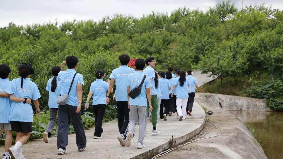 ��ڄӽ����������r����չ������