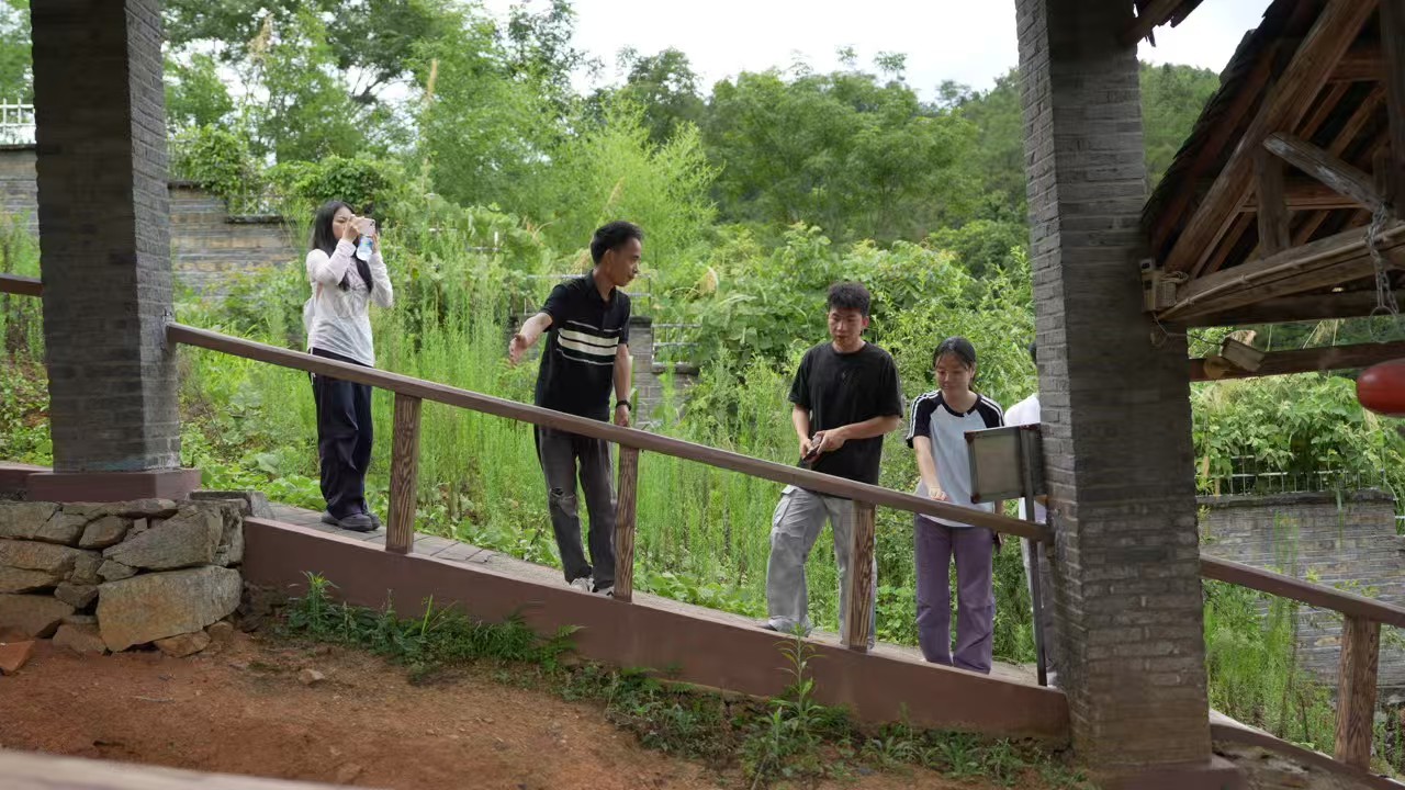 ���Gн��ӳ�Ž�����W��̽�L���K���z����֮·��������������W���Gн�����`�ǰ����ƽ�н�ꖅ^�_չ����������`���